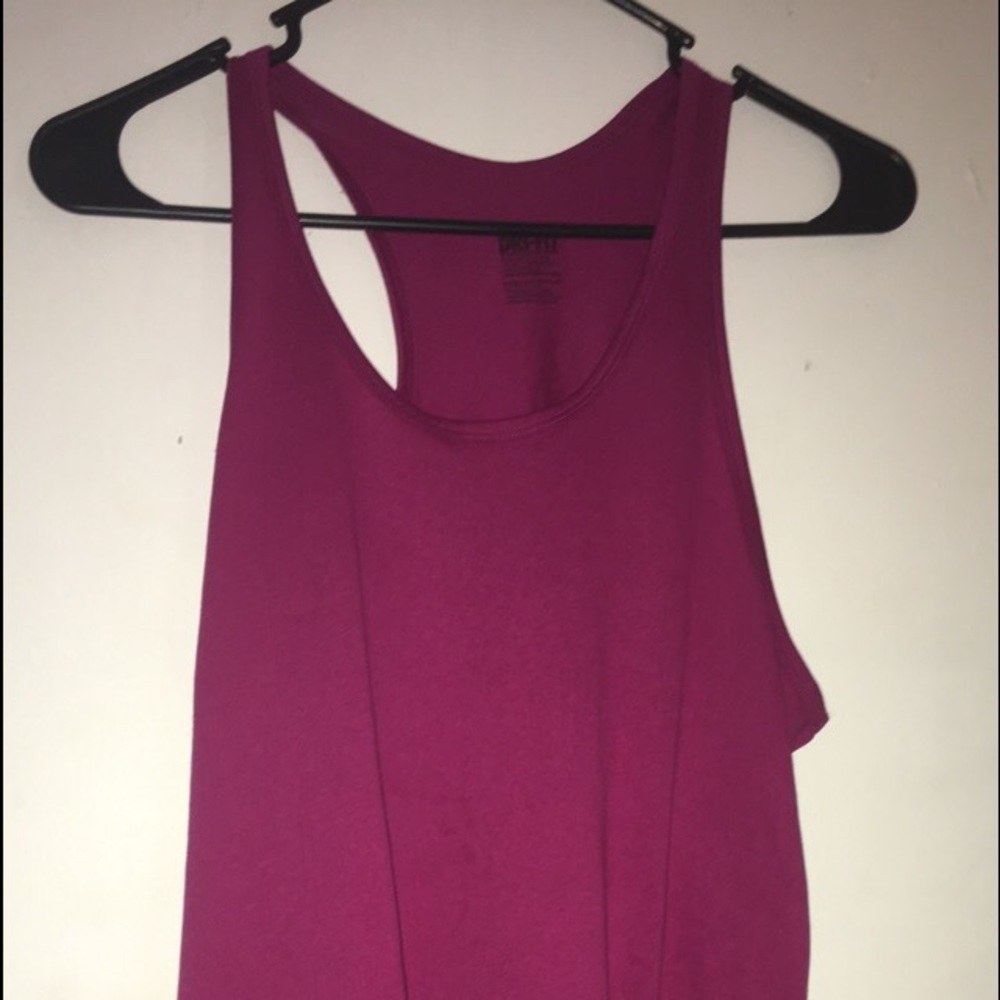 Nike tank.